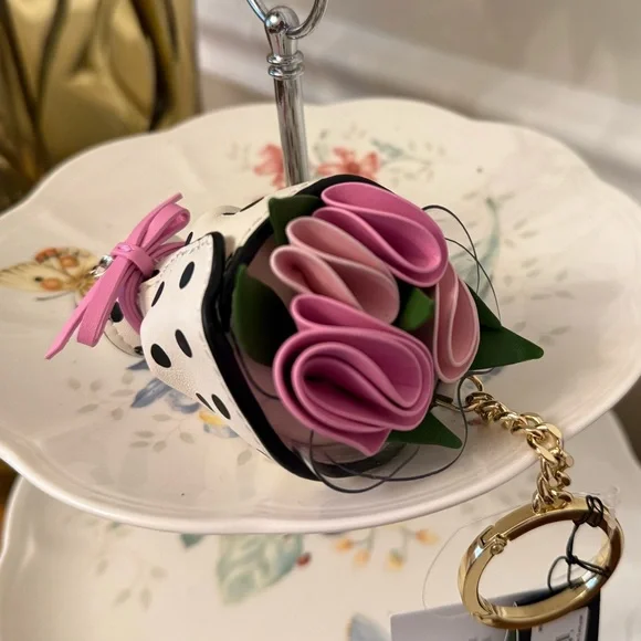 KATE SPADE 3D FLORA FLOWER BOUQUET KEYCHAIN BAG CHARM KK974 NWT - Picture 6 of 10